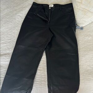 Aritzia Black Straight Leg Jeans Classic Design